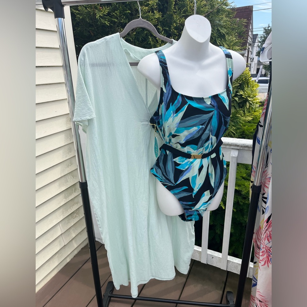 Mynah Tropical Leaf Print One Piece Swimsuit & H&M Coverup, Size XL